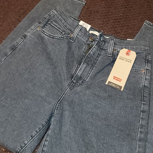 Levi’s High Waisted - Picture 3 of 12